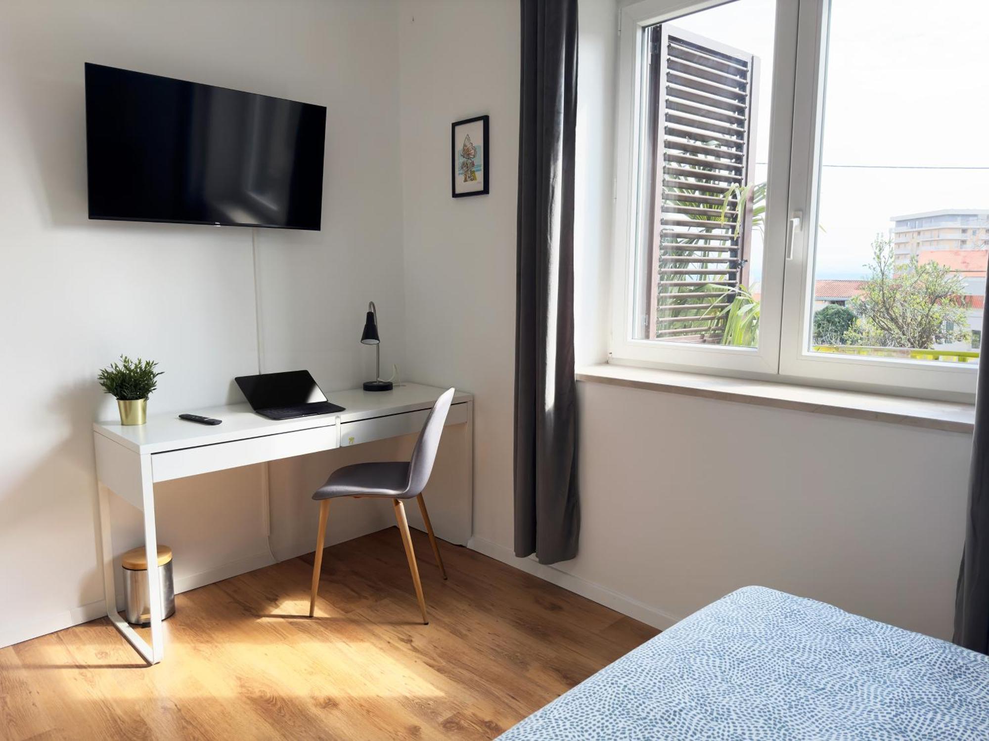 Cute Apartment In Rijeka Near Beach With Parking Exterior photo
